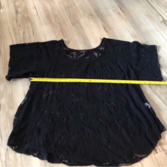 Jessica Simpson Black Lace Short Sleeve Top - Picture 7 of 8
